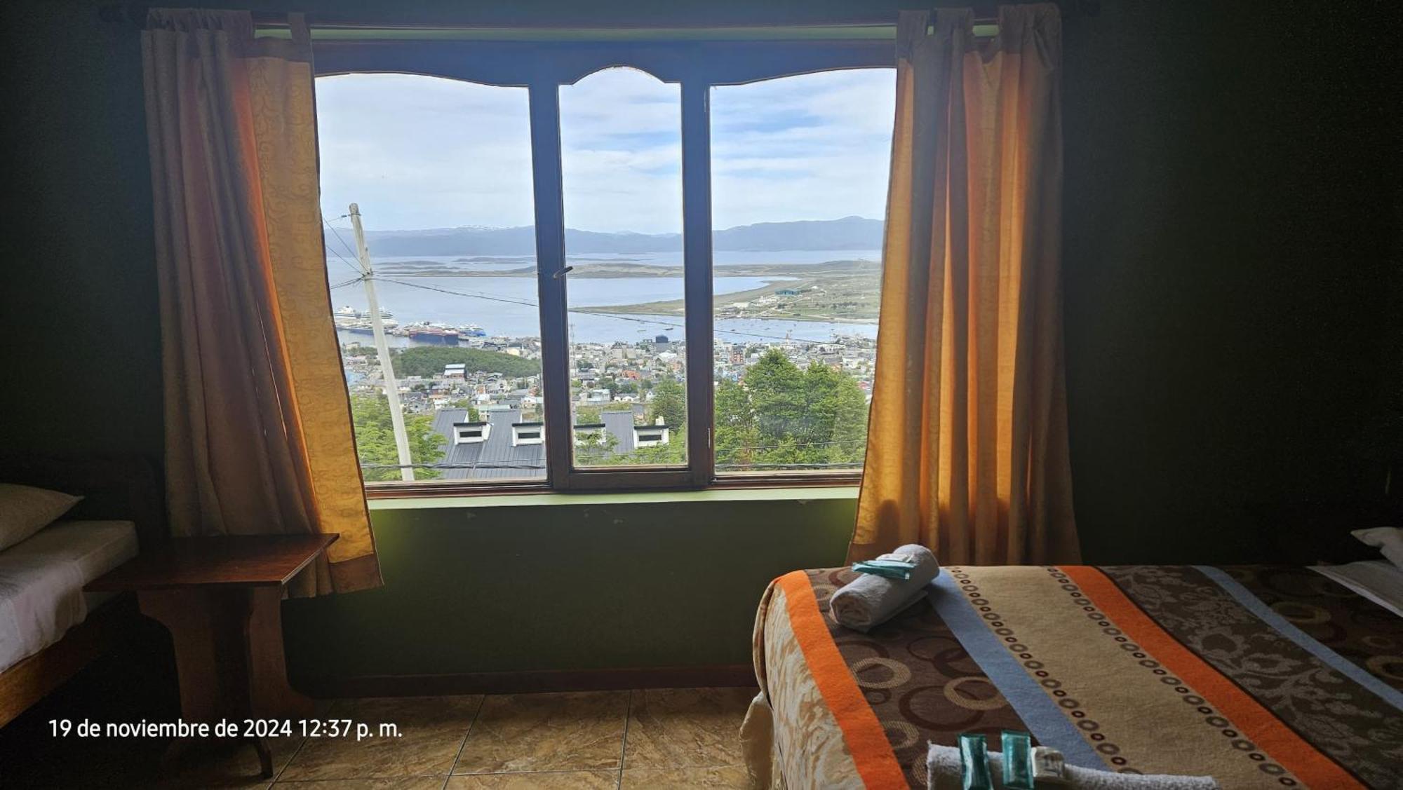 אושואיה Mirador Del Beagle Hosteria מראה חיצוני תמונה
