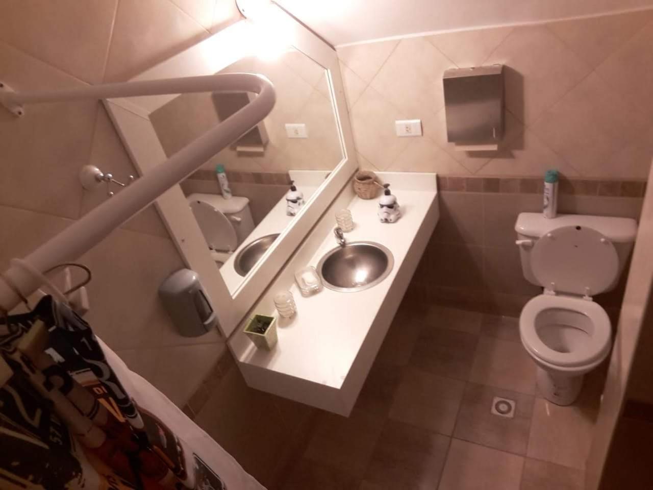 אושואיה Mirador Del Beagle Hosteria מראה חיצוני תמונה