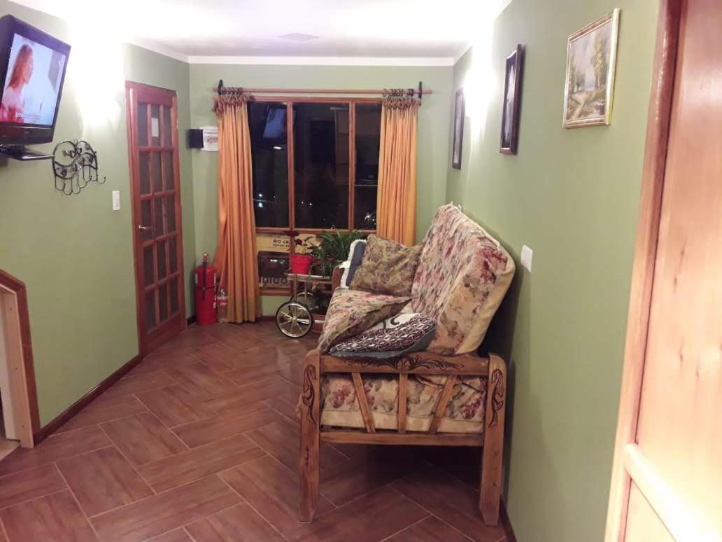 אושואיה Mirador Del Beagle Hosteria מראה חיצוני תמונה